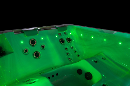 Гидромассажный спа бассейн NordicSpa Liv (Лив)