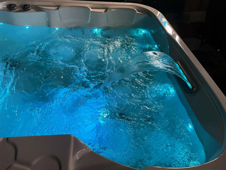 Гидромассажный спа-бассейн JNJ Spas Elegant Vegas SPA-355 / Выставочный образец